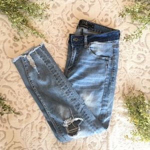 (LIKE NEW) L&B Brand: Mid Rise Ankle Skinny (sz.6)